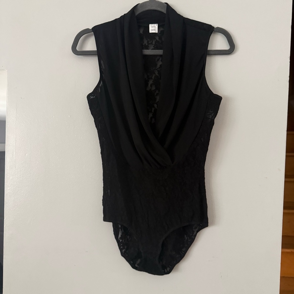 EUC Hanky Panky Signature Black Lace Sleeveless Draped Front Bodysuit